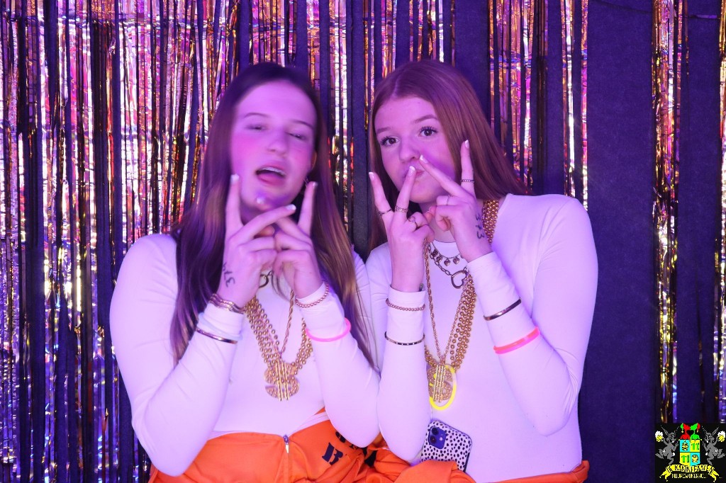 ../Images/Jeugd Opwarmbal Photobooth 227.jpg